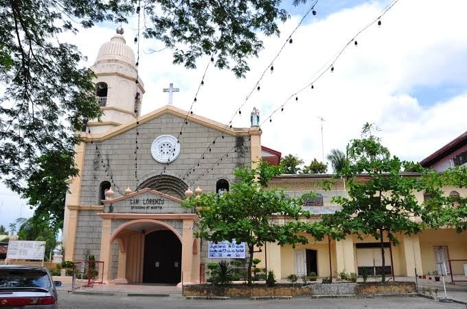 Another view of San Lorenzo Diakono at Martir Parish Church